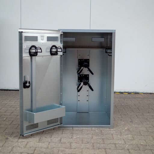 Sattelschrank Peetz Köln 106x60x60cm 2 Sattelhalter