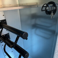 Sattelschrank Peetz Köln 106x60x60cm 2 Sattelhalter
